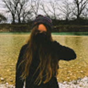 Meet your Posher, Daphne